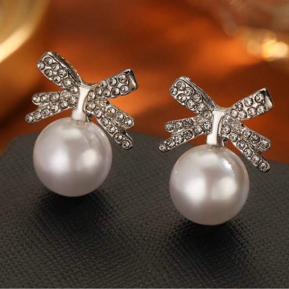 Elegant Silver Bow Pearl Earrings holidays Faux Rhinestone
Stud Earrings NIB